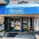 Rodeway Inn & Suites